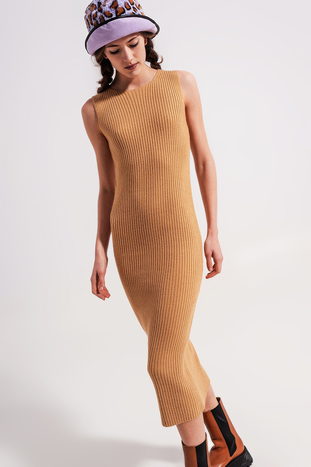 Robe ras de cou mi longue côtelée beige