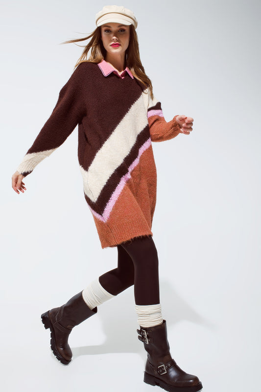 Q2 Robe Tricot chunky surdimensionné à rayures brunes avec col ras du cou