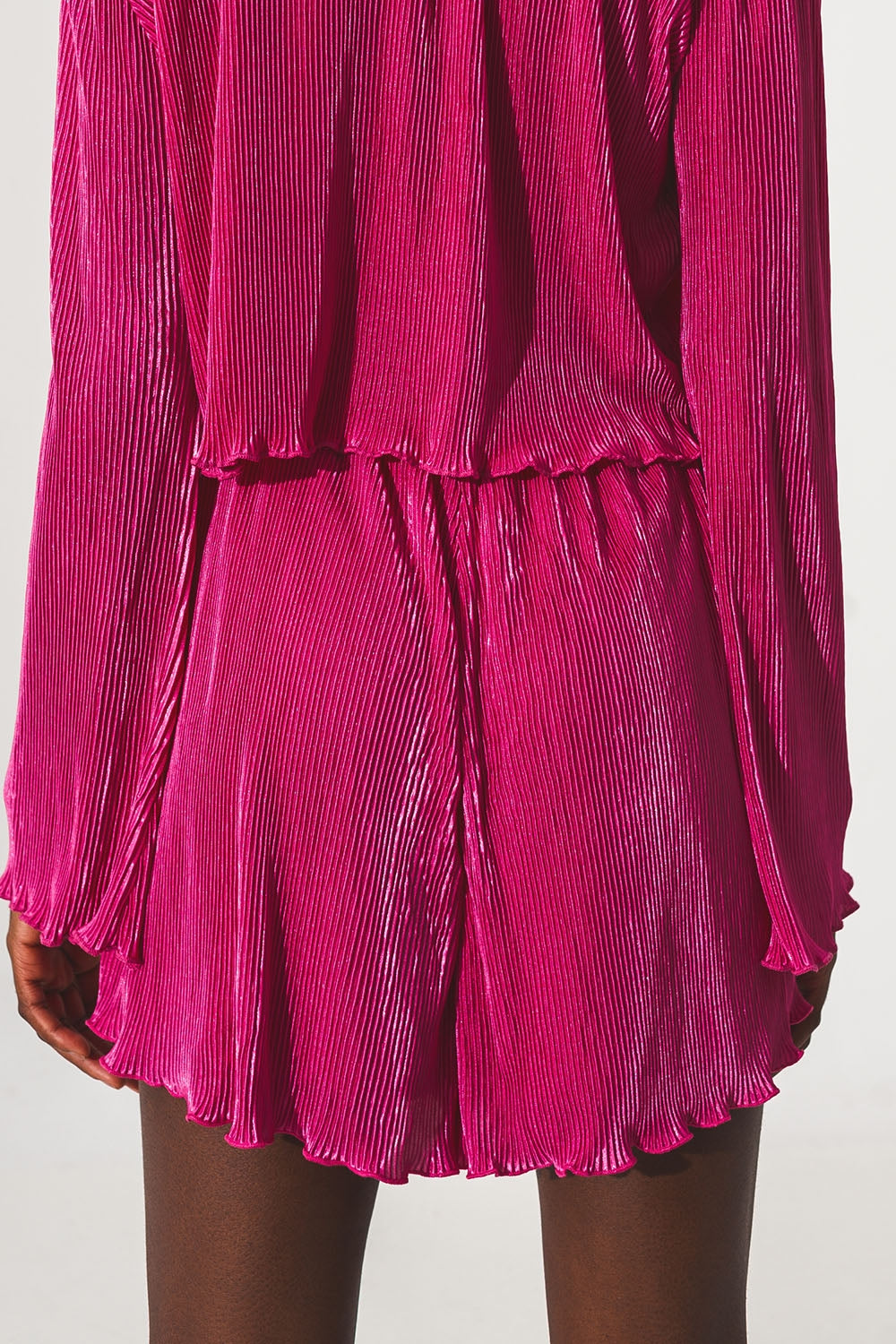 Short plissé en fuschia