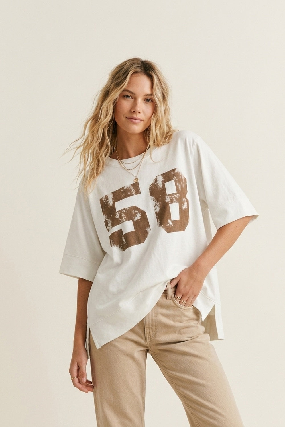 Q2 Sweat blanc oversize avec imprimé numéro marron