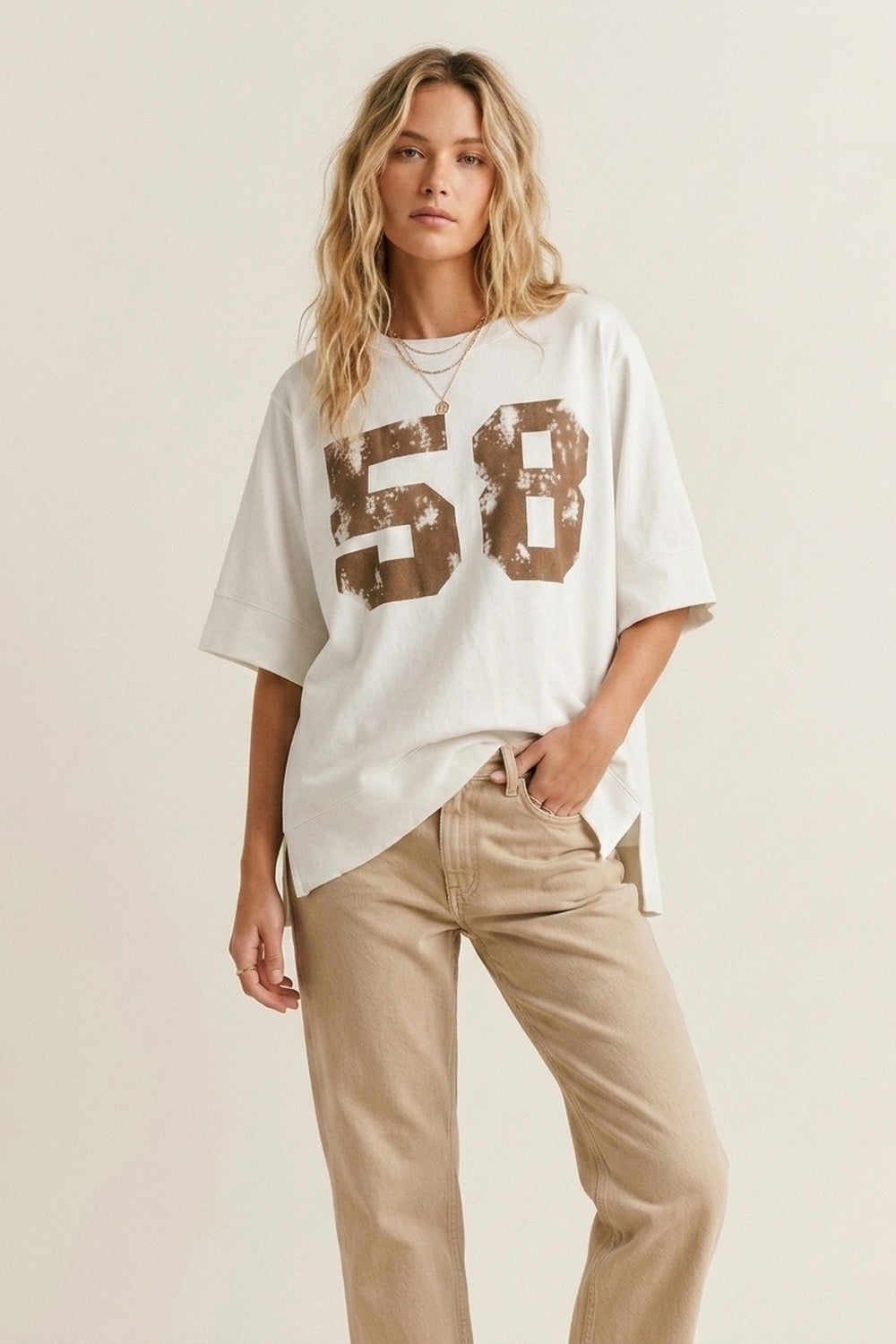 Sweat blanc oversize avec imprimé numéro marron