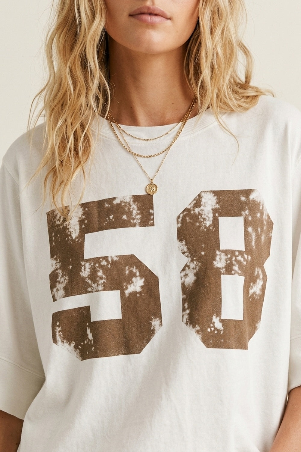 Sweat blanc oversize avec imprimé numéro marron