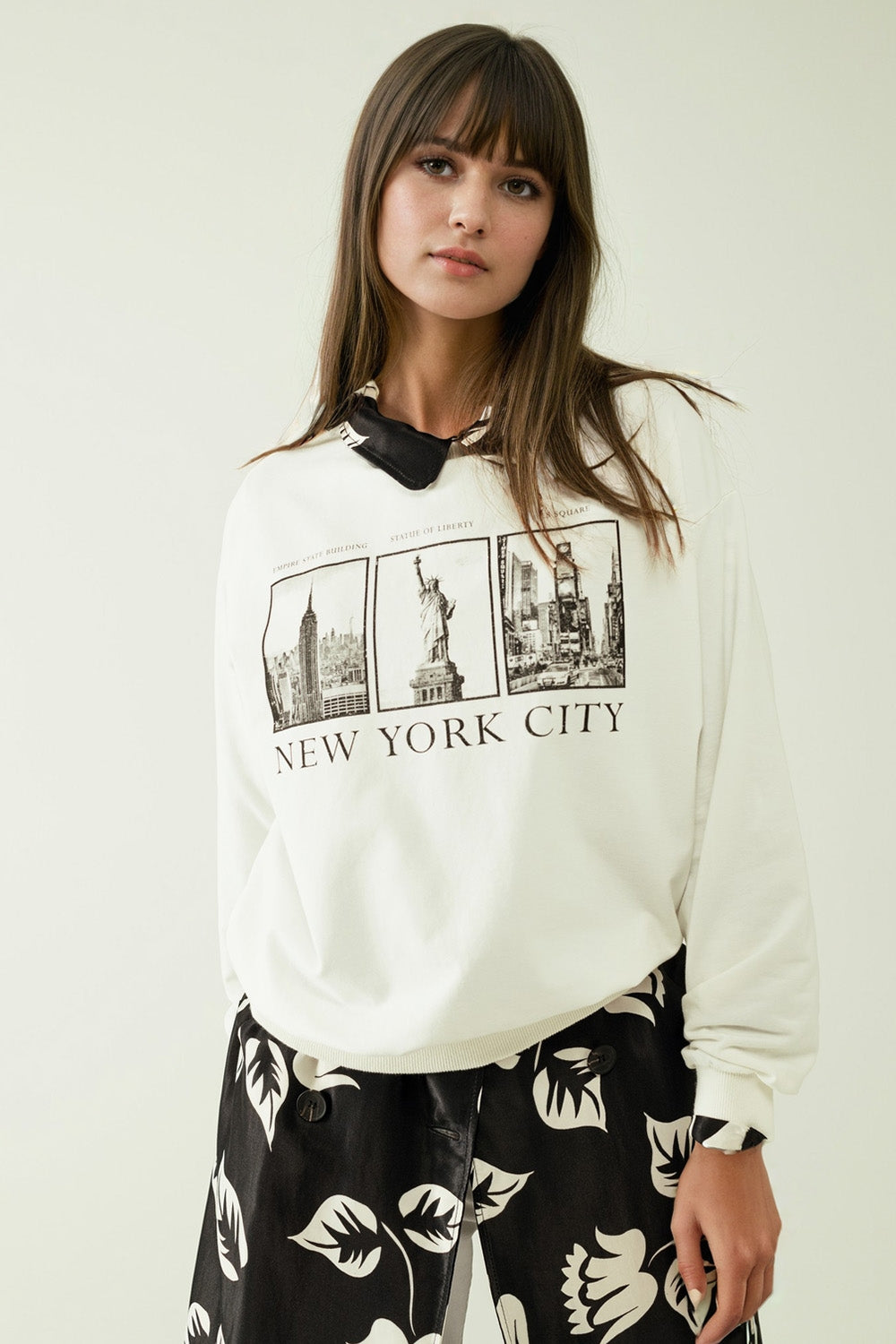 Q2 sweat-shirt blanc à manches longues et col rond avec imprimé new york city