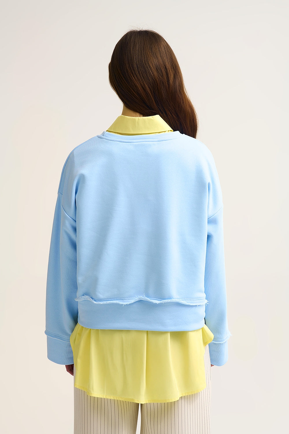 Sweat-shirt bleu bébé brodé Saint-Tropez