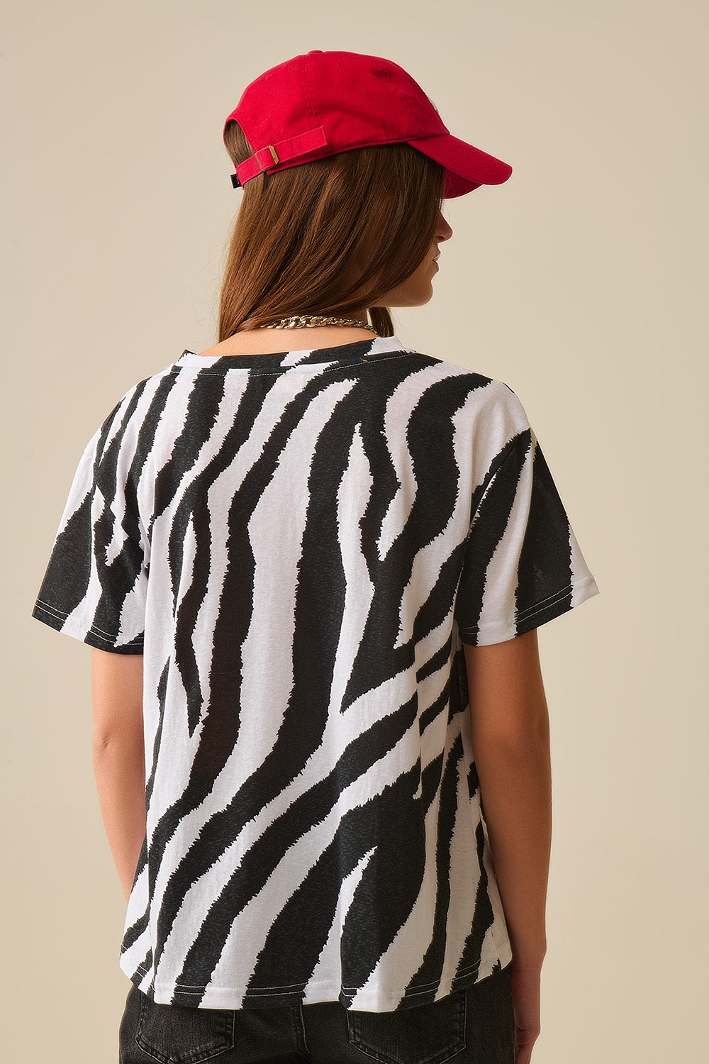 T-shirt à col en V avec imprimé zébré noir