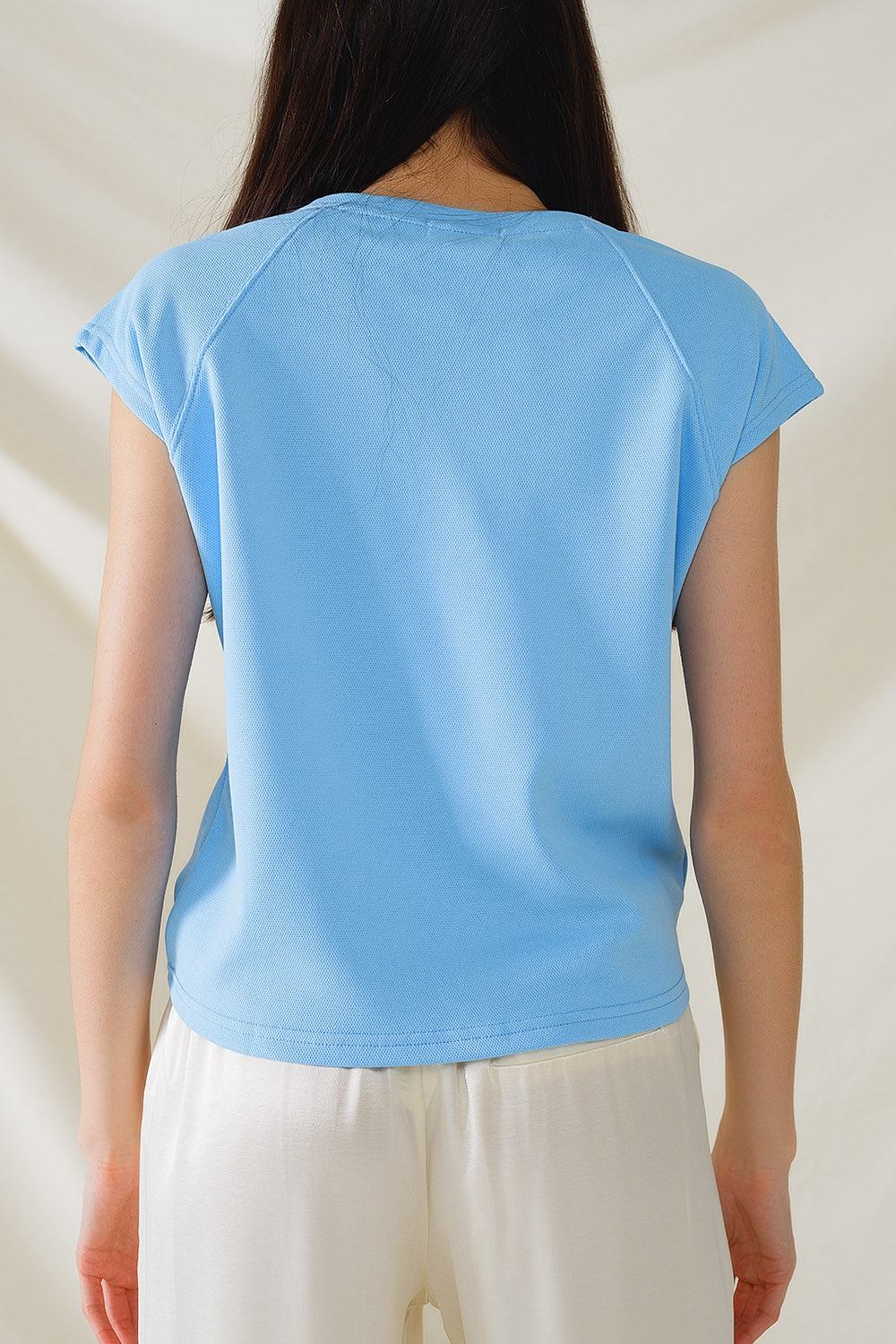 T-shirt à col ras du cou avec logo Love sur la poitrine en piqué bleu