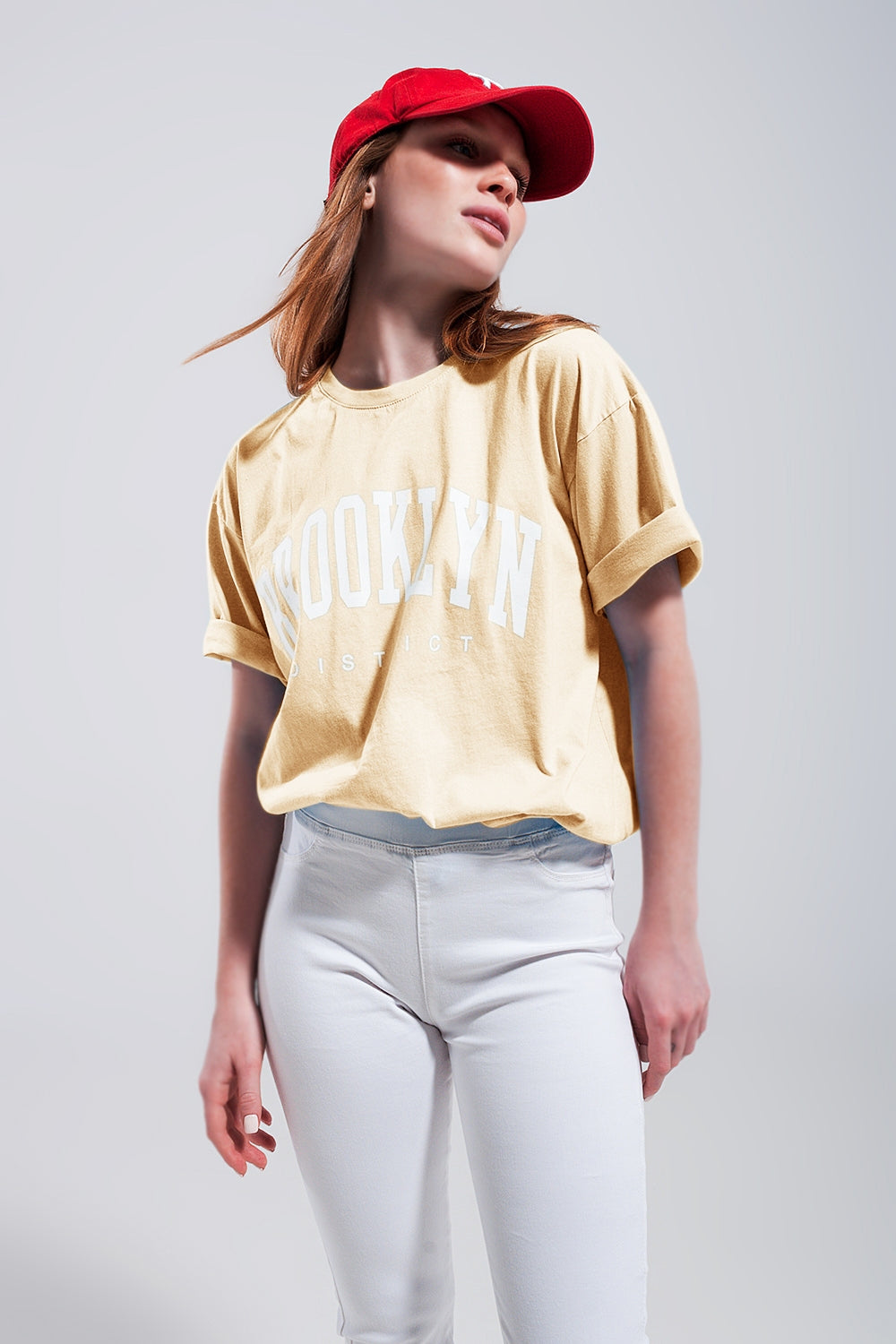 T-shirt avec texte Brooklyn District en jaune