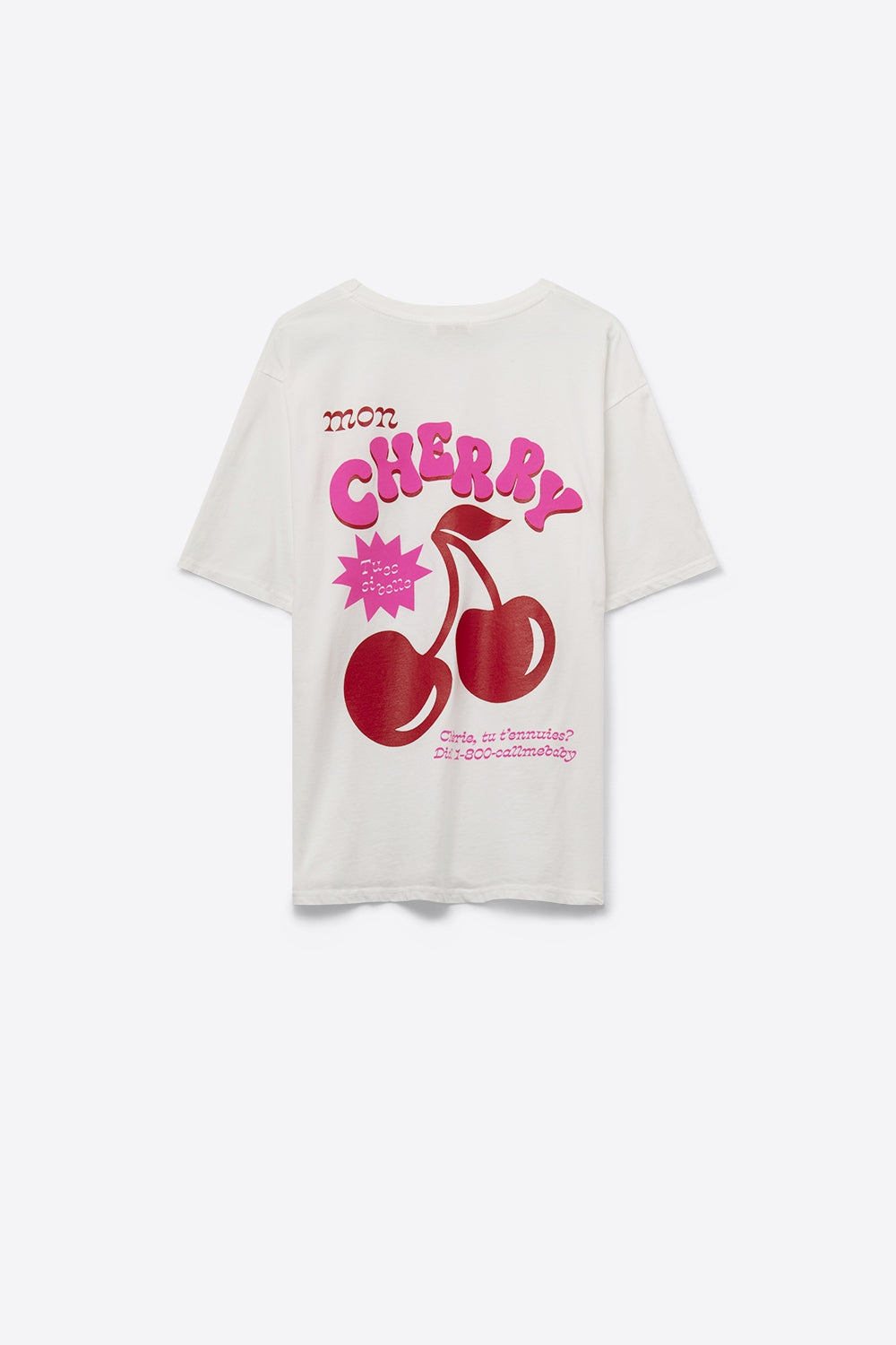 T-shirt blanc avec cerise dans le logo et les lettres