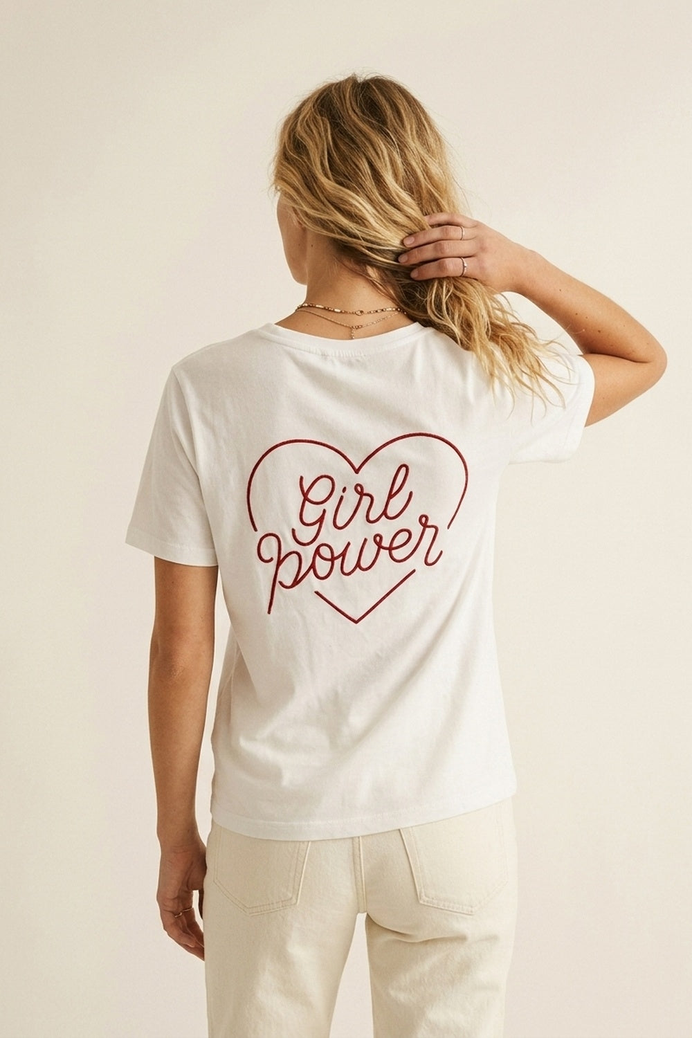 T-shirt blanc en coton brodé sur la poitrine coupe régulière col rond