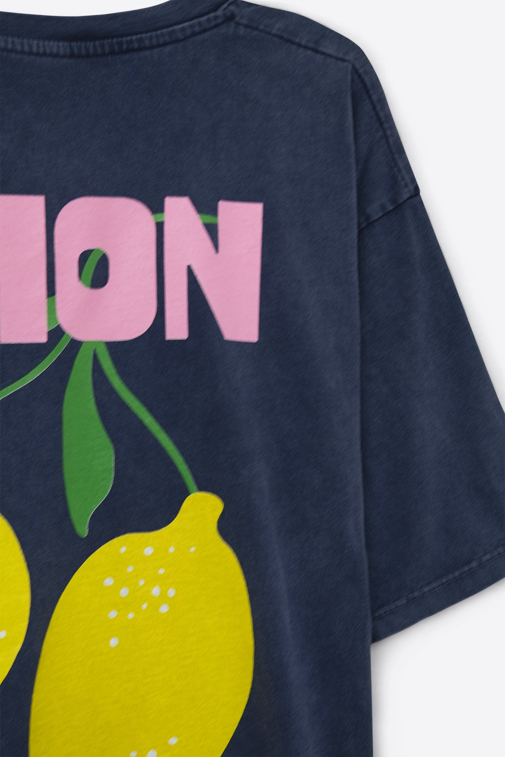 t-shirt décontracté marine avec imprimé citron