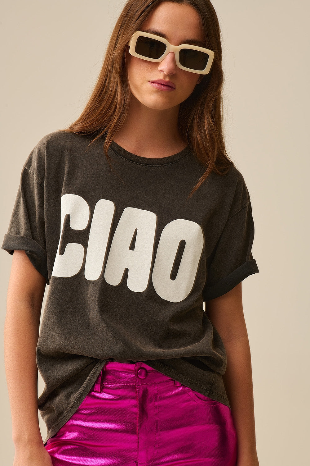 Q2 T-Shirt noir délavé et décontracté CIAO avec lettres blanches
