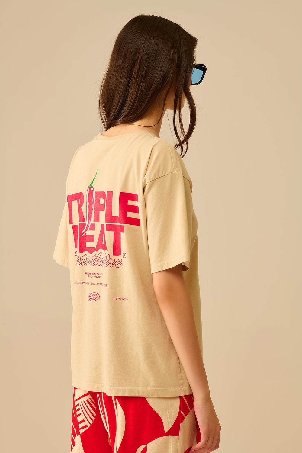 T-shirt TRIPLE HEAT beige à manches courtes et coupe décontractée