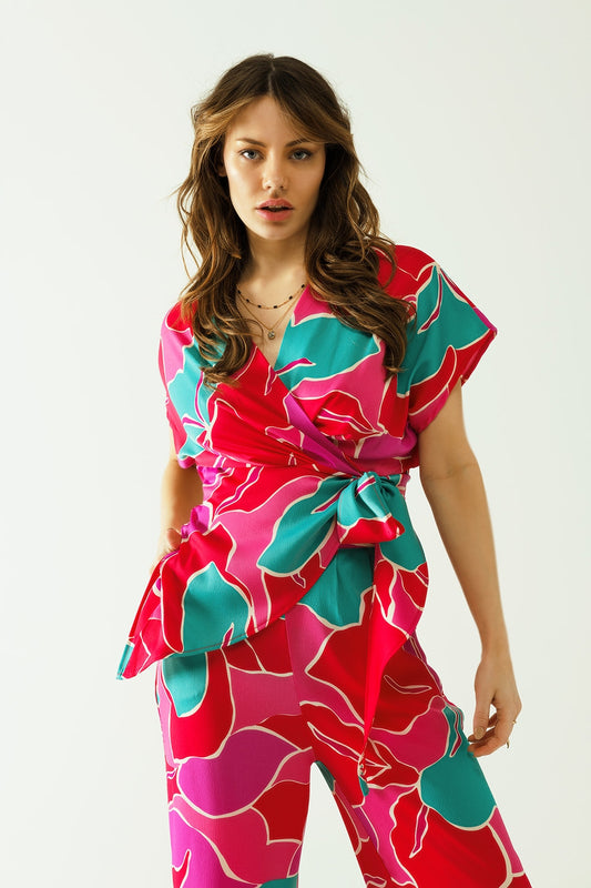 Q2 Top à manches courtes avec motif floral et détail de nœud