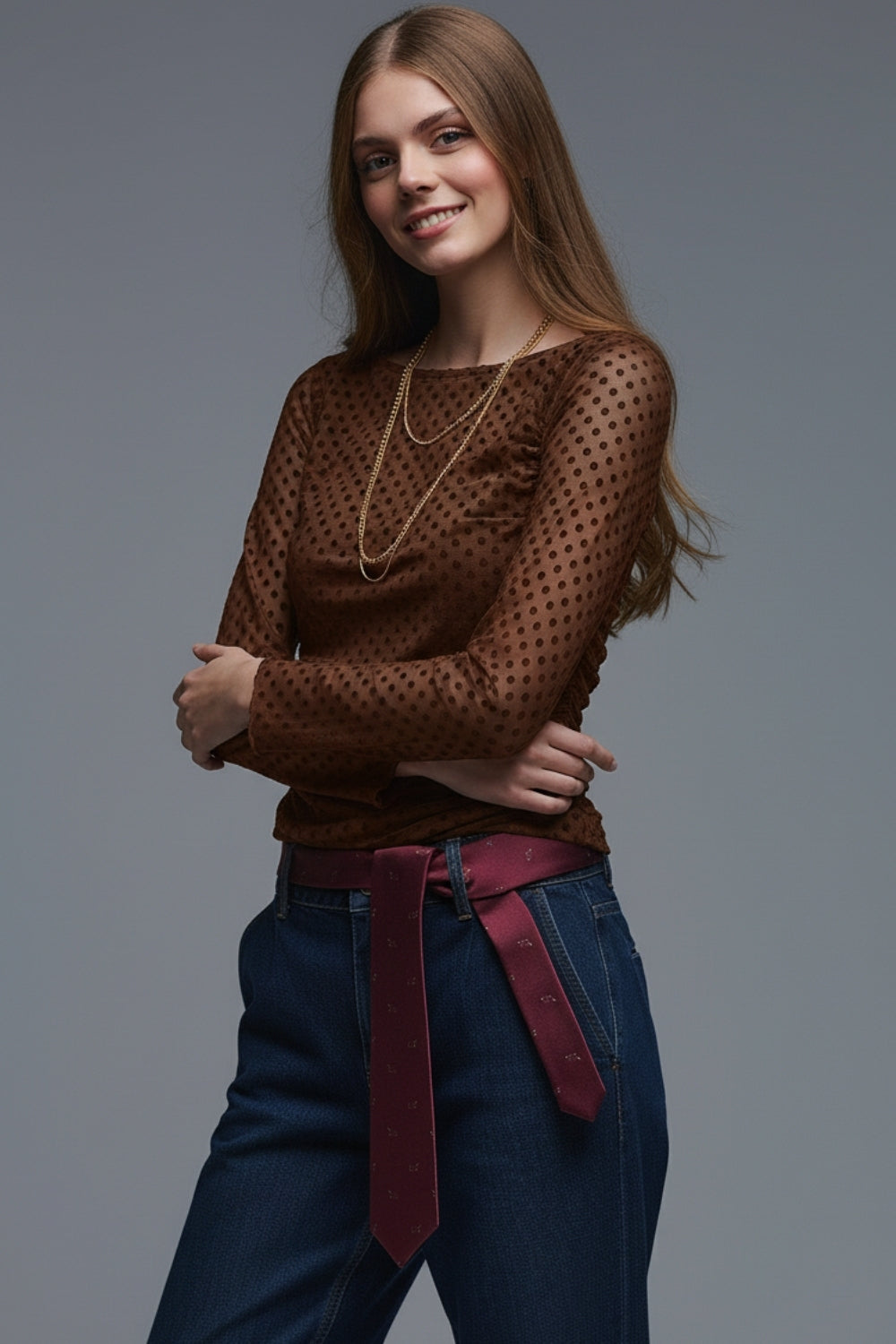 Top à pois marron en tissu transparent élastique