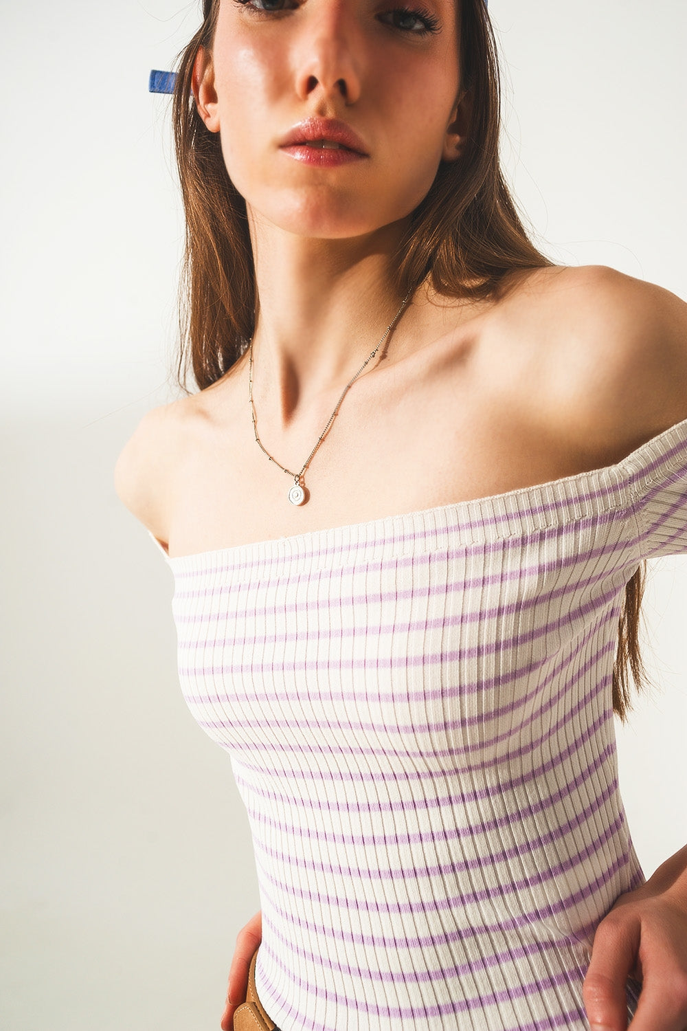 Top à rayures à encolure Bardot lilas