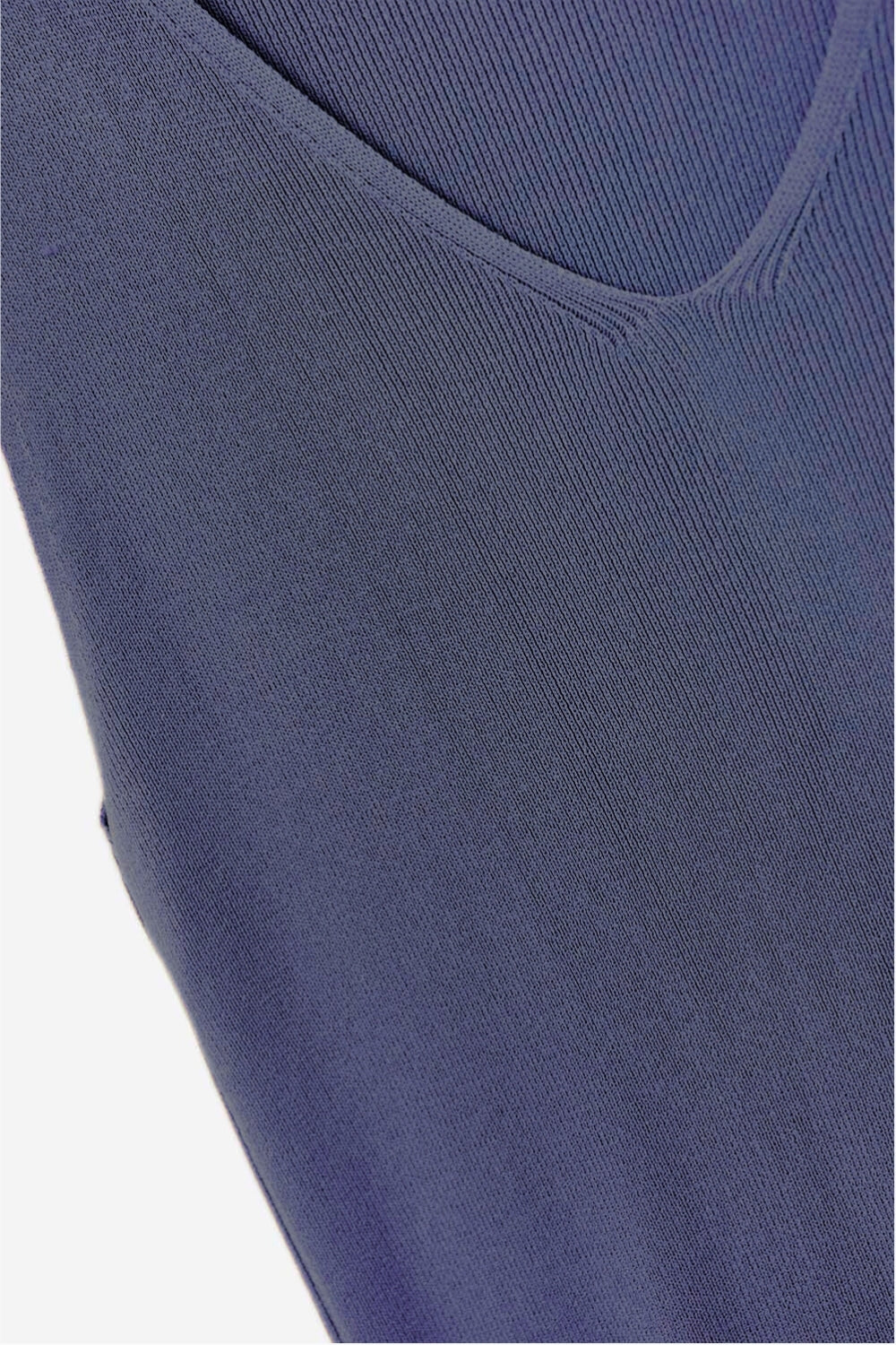 Top sans manches en maille fine bleu marine avec col en V