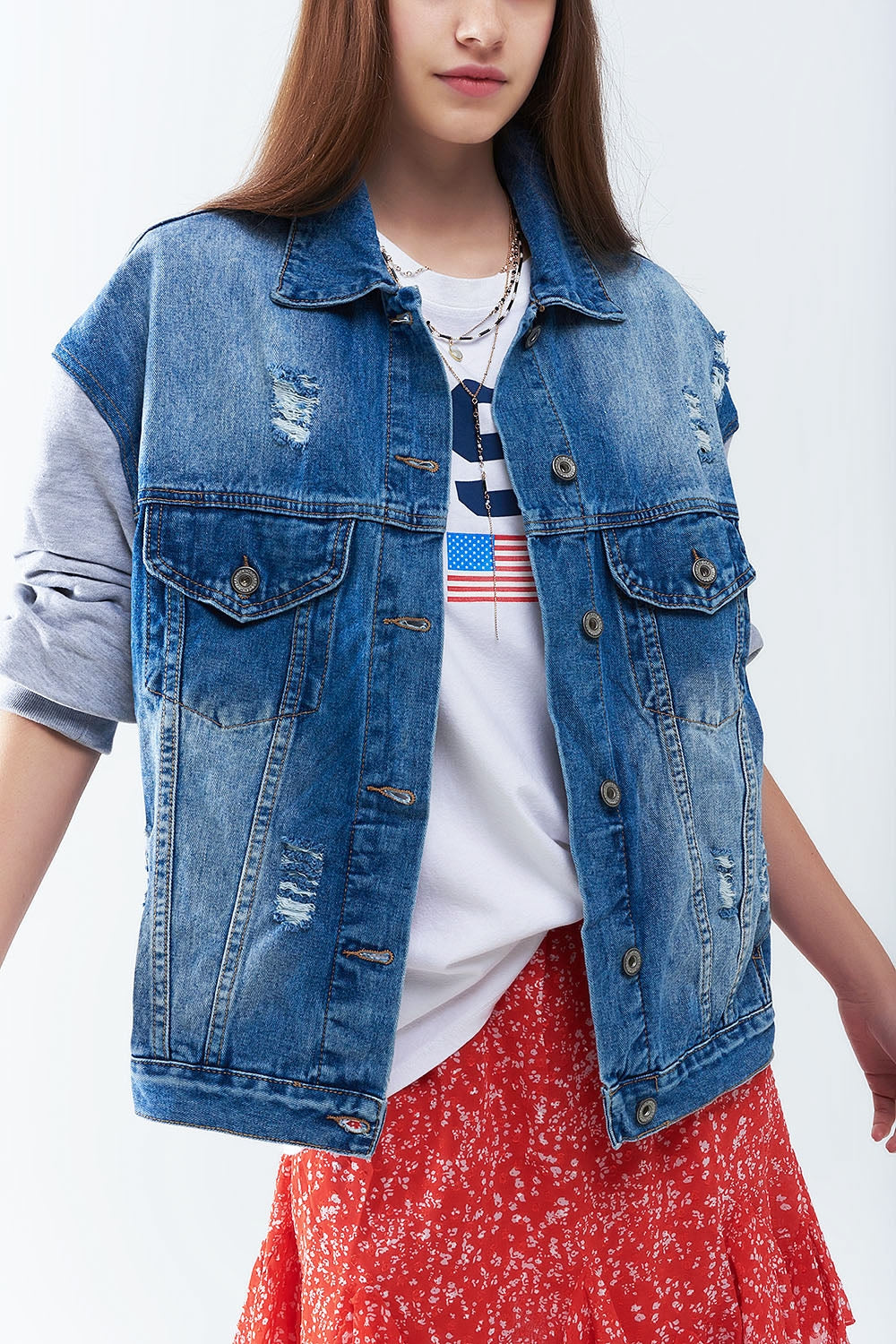Veste en jean avec manches en tissu jogging