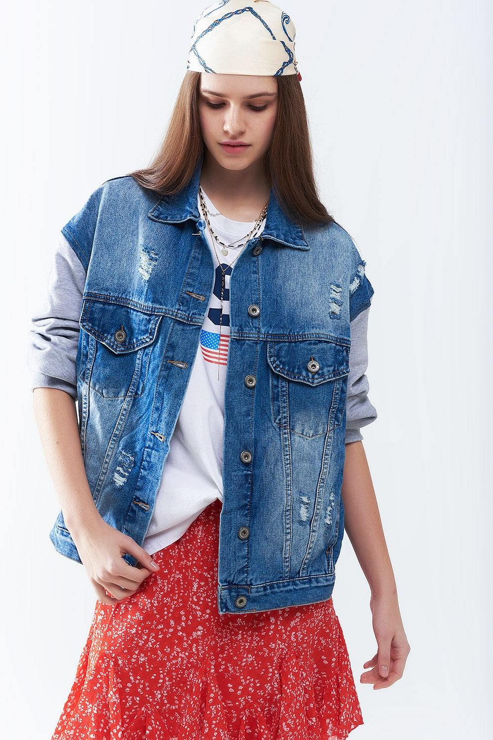 Veste en jean avec manches en tissu jogging